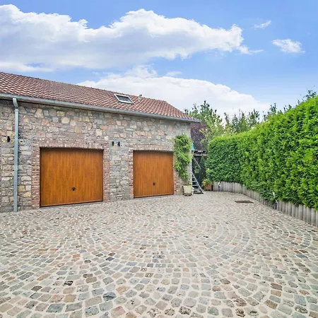 Charming Near Forests, Cleaning Included Apartment *